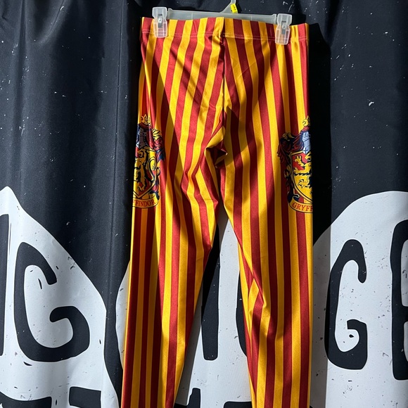 Black Milk Harry Potter Gryffindor Leggings. Size XL. - Picture 3 of 4